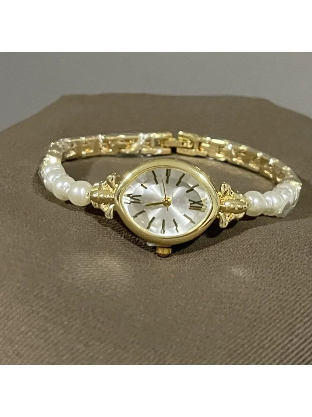 Women's Gold Oval Case Pearl Bracelet Roman Numeral Dial Quartz Wrist Watches